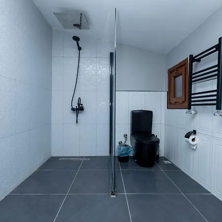 Fourlex Single Detached House - 2 Bathrooms - Location - Private Terrace Βίλα
